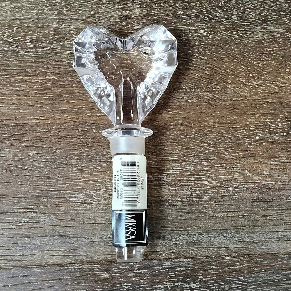 Vintage 1990s New Venus Heart Shaped Mikasa Lead Austrian Crystal Bottle Stopper - Picture 3 of 6